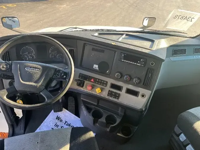 2019 Freightliner T12664ST