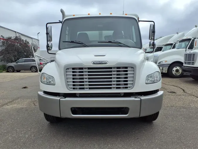 2017 FREIGHTLINER/MERCEDES M2 106