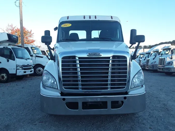 2017 FREIGHTLINER/MERCEDES CASCADIA 125