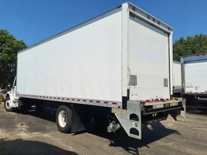 2018 FREIGHTLINER M2 106