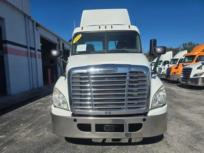 2019 FREIGHTLINER/MERCEDES CASCADIA 125