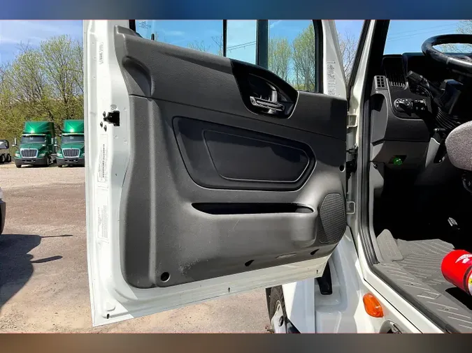 2021 INT LT625 6x4