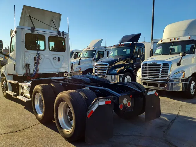 2020 FREIGHTLINER/MERCEDES NEW CASCADIA PX12664