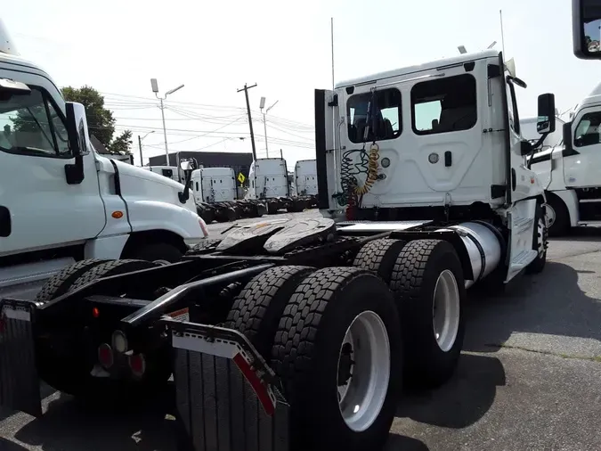 2018 FREIGHTLINER CASCADIA 125