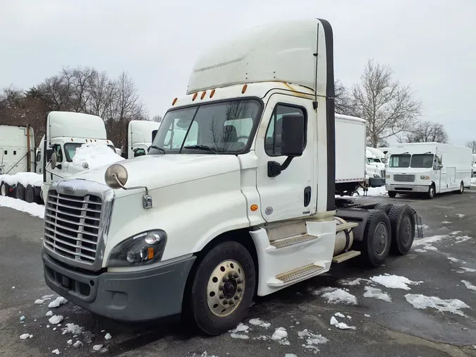 2019 FREIGHTLINER/MERCEDES CASCADIA 12513b8577be6f7ccda7b44b780b6f37701