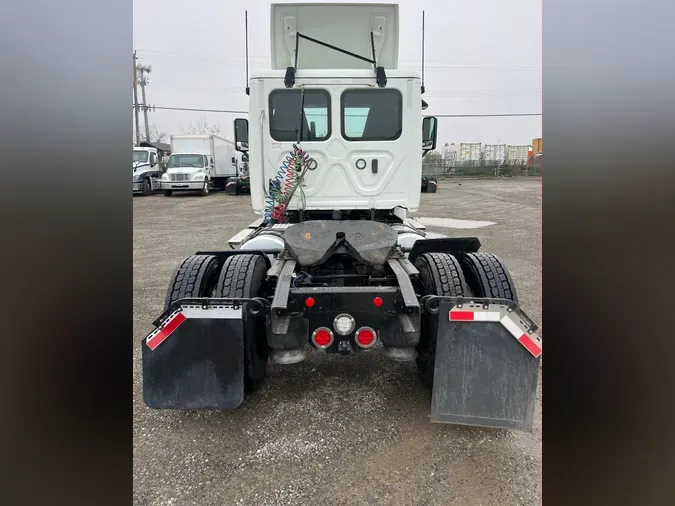 2020 FREIGHTLINER/MERCEDES CASCADIA 125