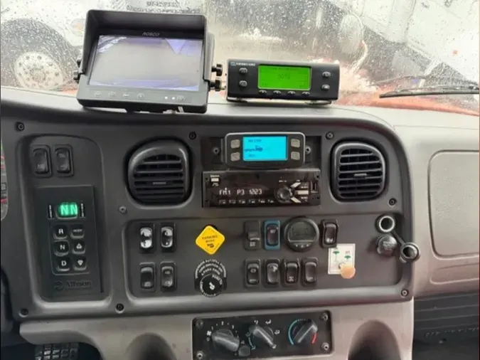 2020 FREIGHTLINER/MERCEDES M2 106