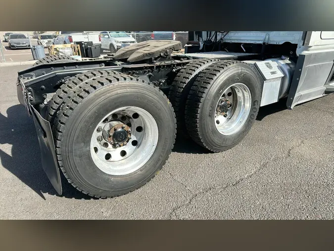 2021 Freightliner Cascadia 12613bdc2bdd1009c78b1cd3ce0d677e63e