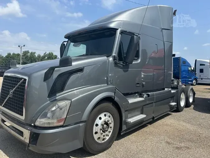 2015 VOLVO VNL64T630
