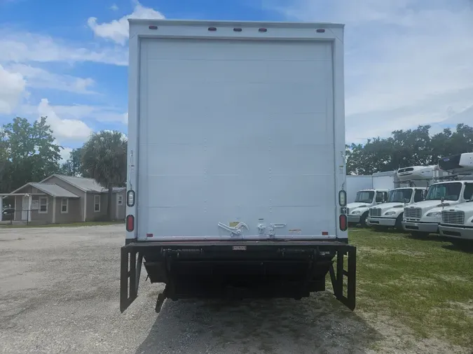 2014 FREIGHTLINER/MERCEDES M2 106