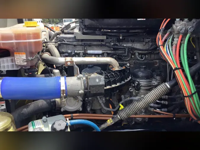 2020 Freightliner Cascadia 126