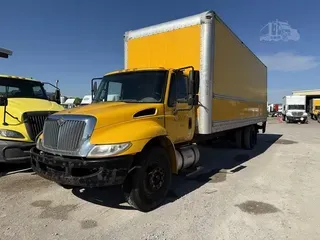 2013 INTERNATIONAL DURASTAR 4300