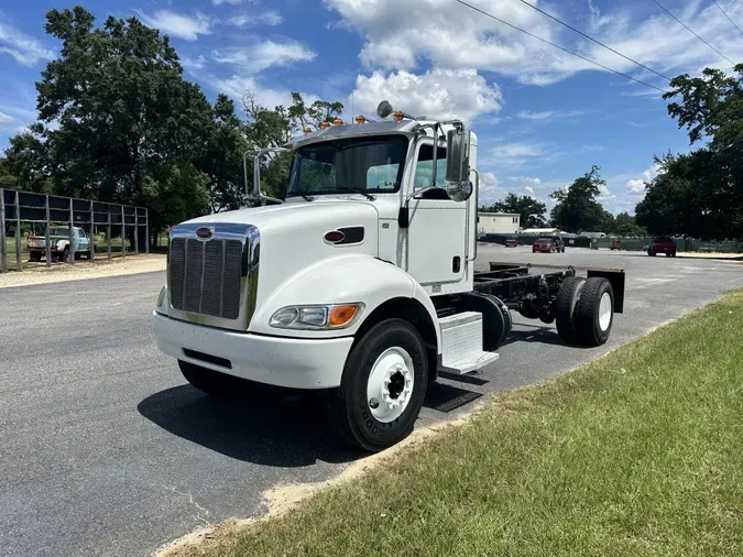 2018 Peterbilt 337