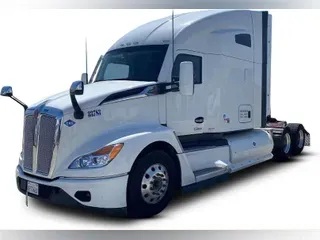 2023 Kenworth T680