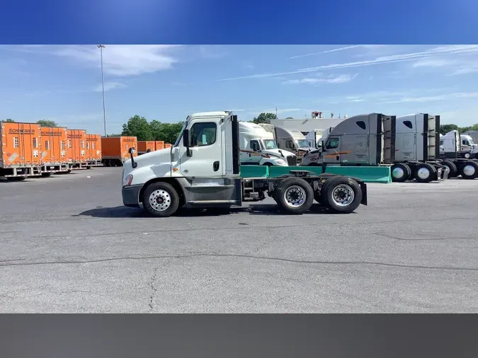 2019 Freightliner Cascadia 12513caa53cd5e2c49e1202445b683f9a1c