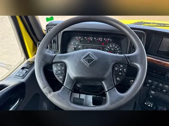 2018 INTERNATIONAL RH613