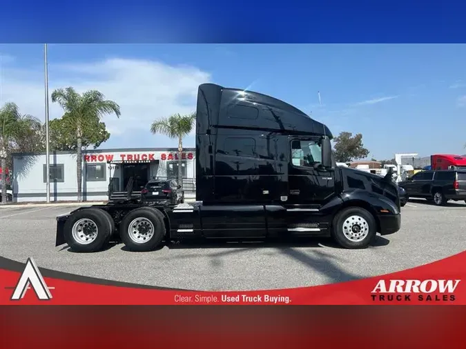 2020 VOLVO VNL760