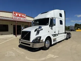 2018 VOLVO VNL64T780