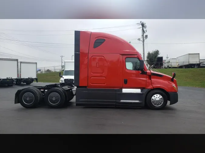 2021 Freightliner Cascadia