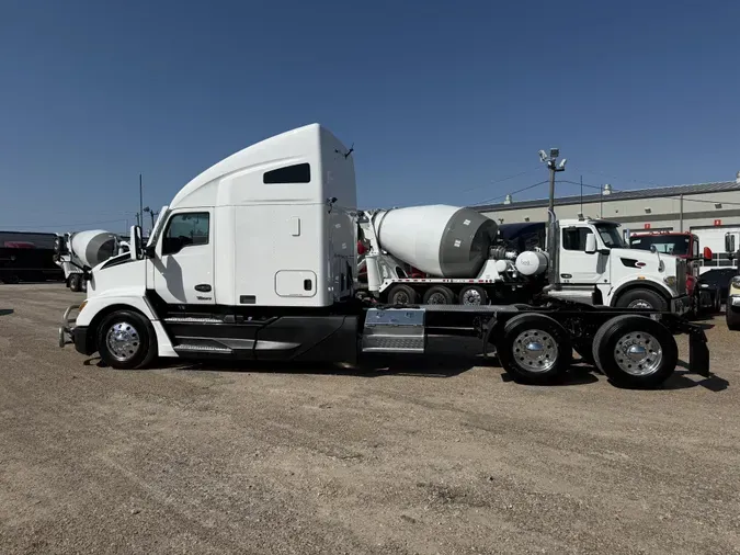2023 Kenworth T680