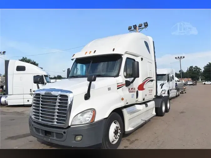 2011 FREIGHTLINER CASCADIA 12513d71fe8001ede58cd66884ce3535bac