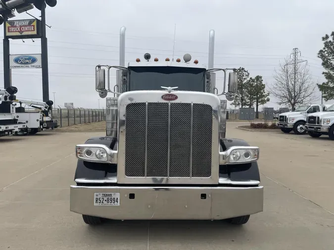 2022 Peterbilt 389