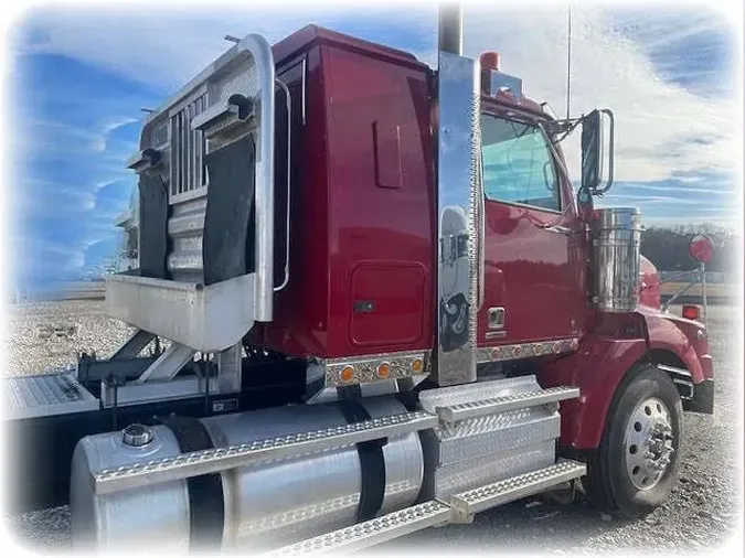 2017 WESTERN STAR 4900SA