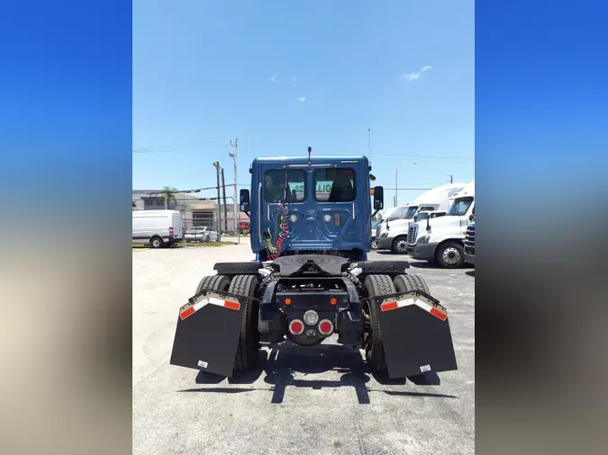 2017 FREIGHTLINER CASCADIA 113