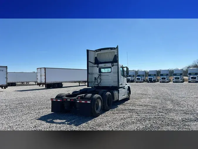 2018 Volvo VNL300