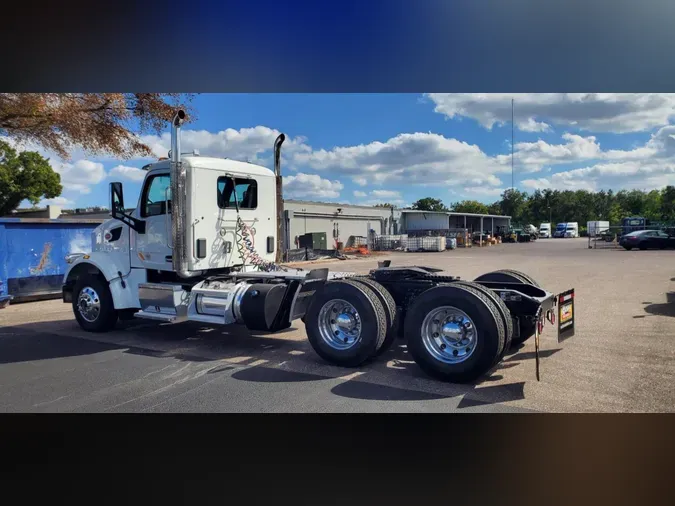 2022 Peterbilt 567