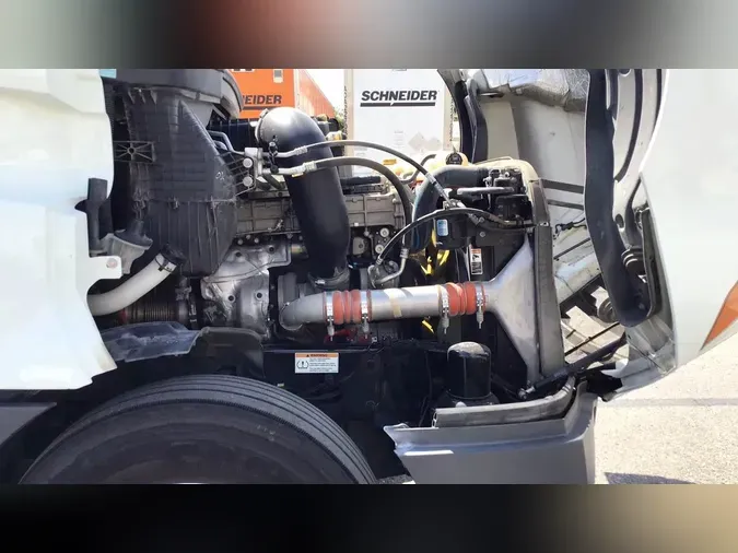 2021 Freightliner Cascadia 126