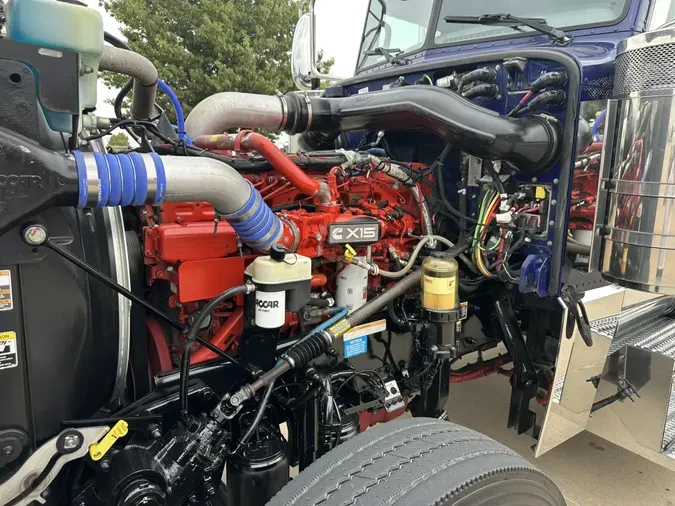 2022 Peterbilt 389