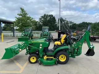 2022 John Deere 1025R TLB