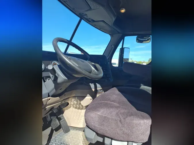 2018 FREIGHTLINER/MERCEDES CASCADIA 125