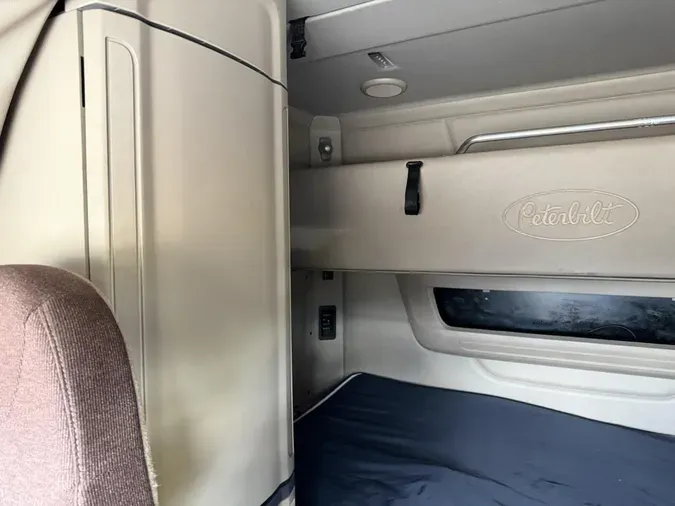 2022 Peterbilt 579