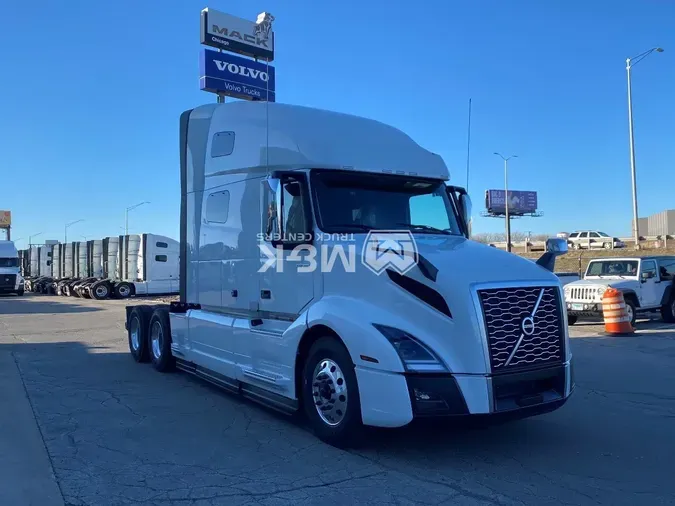 2025 VOLVO VNL64T76013eee35e7d1adeb764ed2faa4336901f