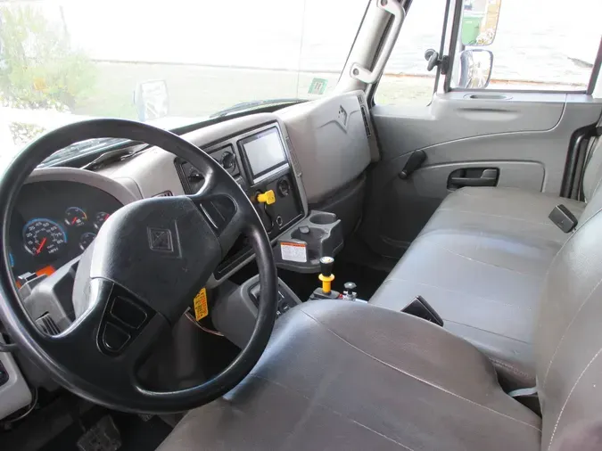 2018 INTERNATIONAL 7400 6X4