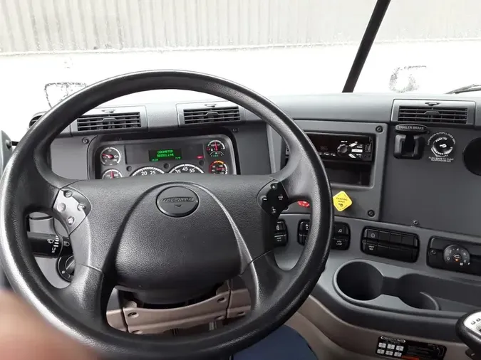 2019 FREIGHTLINER CASCADIA 125