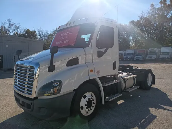 2018 FREIGHTLINER/MERCEDES CASCADIA 113