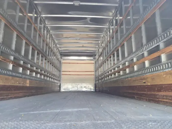 2018 FREIGHTLINER M2 106