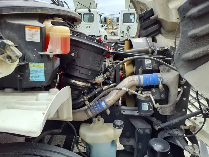 2018 FREIGHTLINER/MERCEDES M2 106