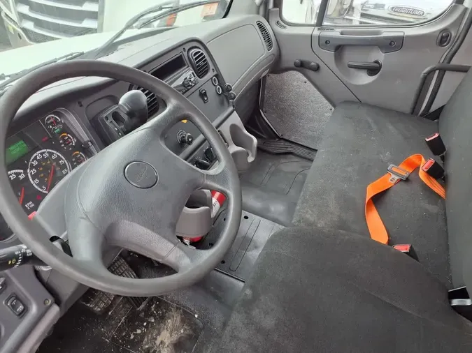 2019 FREIGHTLINER/MERCEDES M2 106