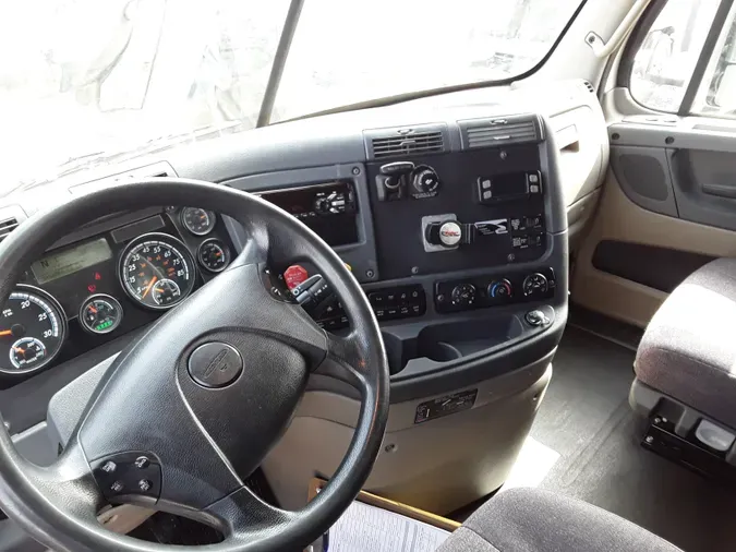 2019 FREIGHTLINER/MERCEDES CASCADIA 125