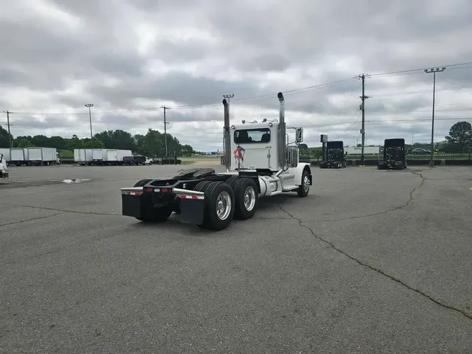 2019 PETERBILT 389