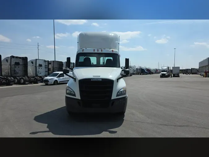 2019 Freightliner Cascadia 126