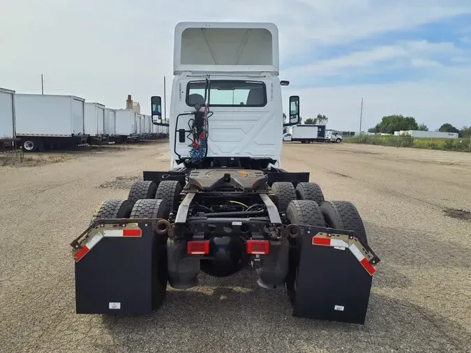 2019 NAVISTAR INTERNATIONAL LT625 DAYCAB T/A
