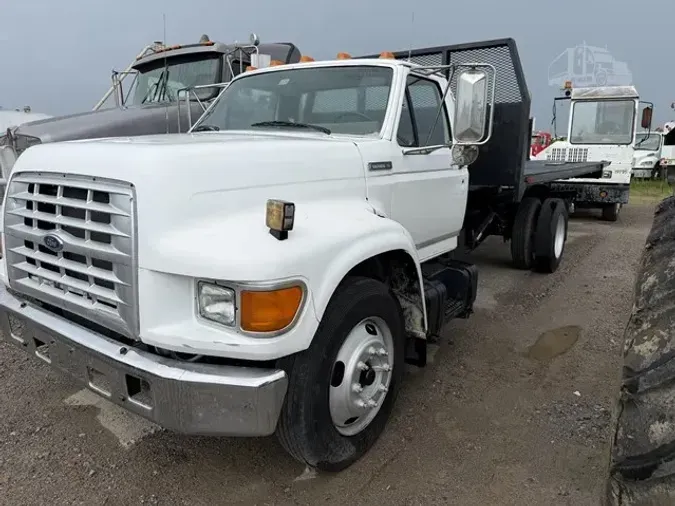 1996 FORD F800