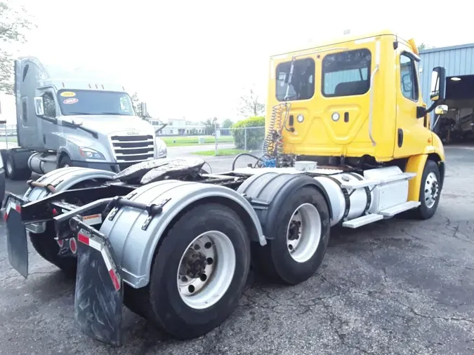 2019 FREIGHTLINER CASCADIA 113