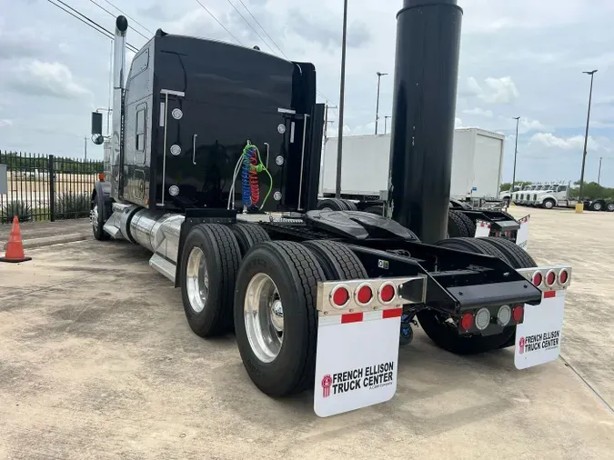 2026 Kenworth W900L