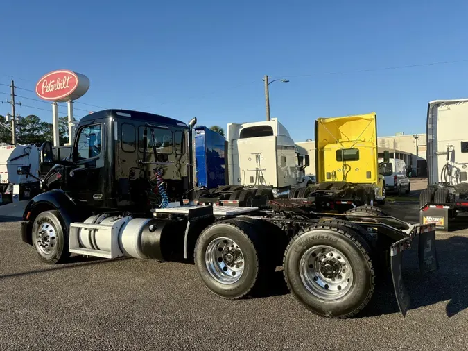 2022 Peterbilt 579